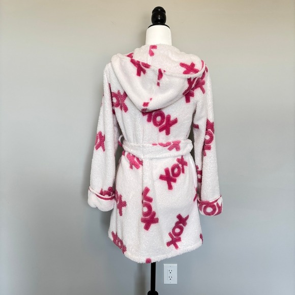 Betsey Johnson Intimates Small Plush Hooded Robe XOXO Pockets White Pink Comfy - Picture 7 of 12